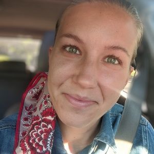 Meet your Posher, Dana